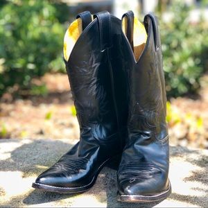 Justin Cowboy boots like new